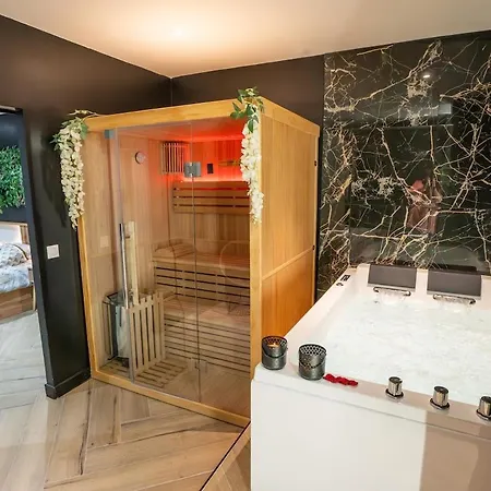 L'obsidienne - Sauna & - Parking, Train Station * Thorigny-sur-Marne